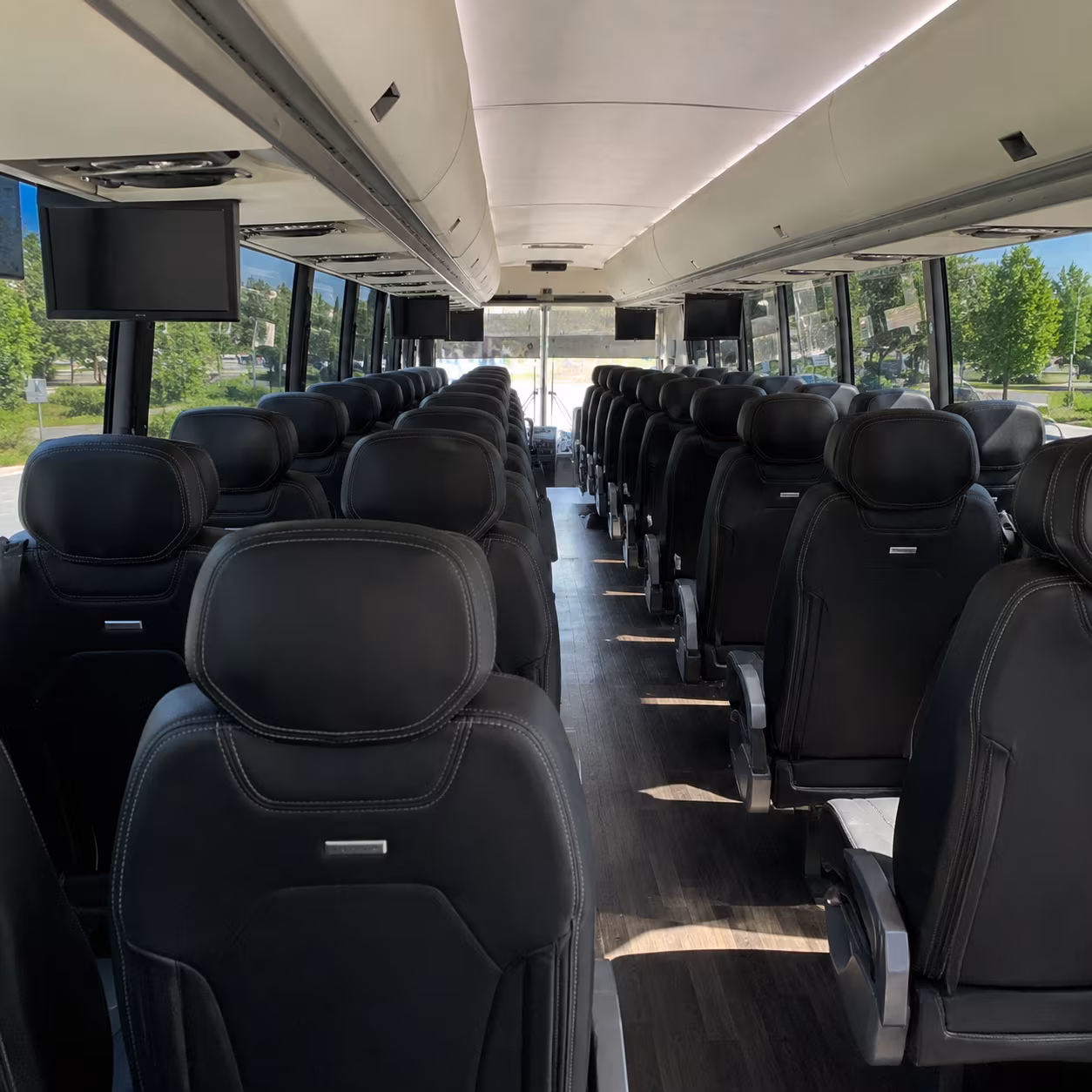 apopkacharterbuscompany com helps you set up employee commuter shuttles across northwest orange county