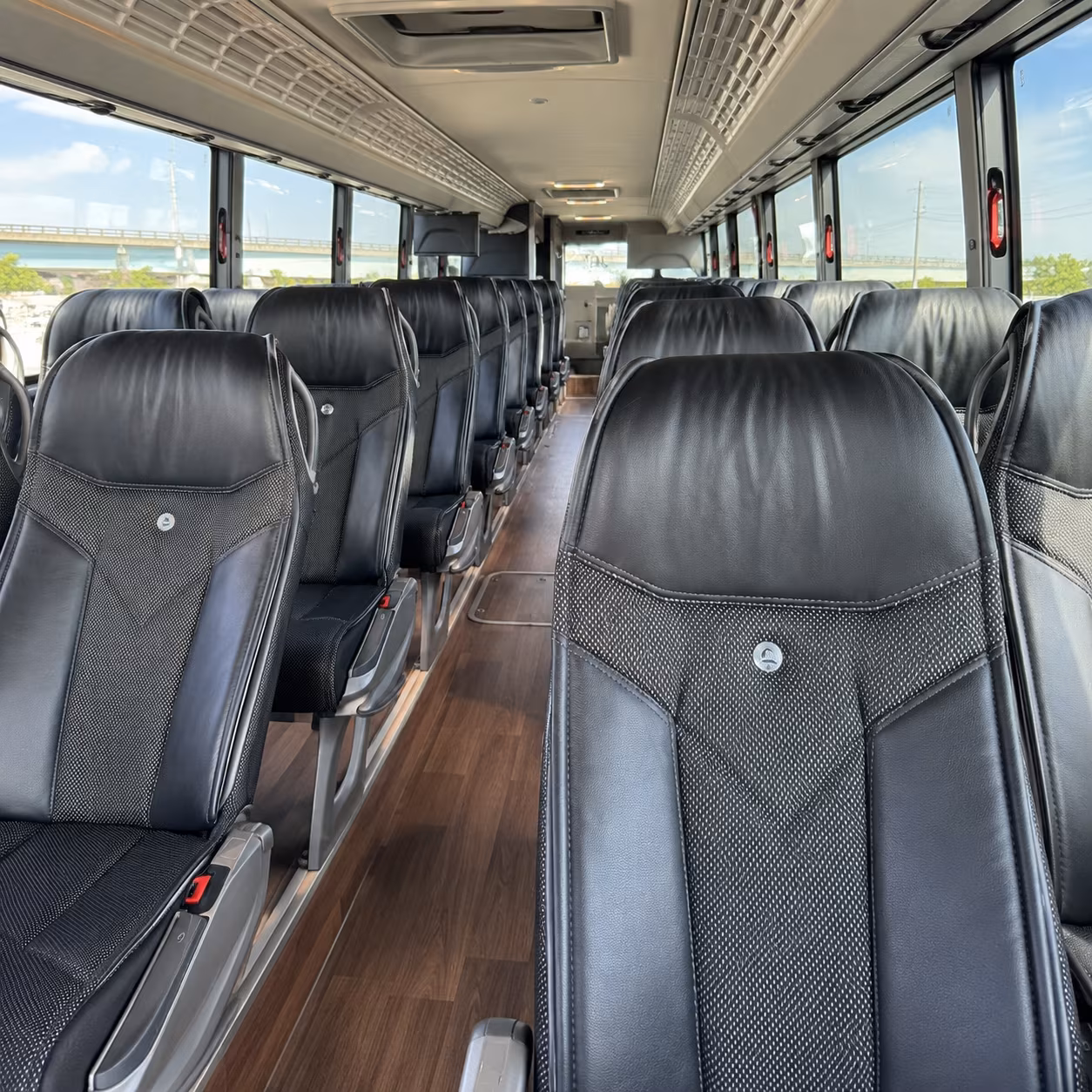 apopkacharterbuscompany com puts apopka airport transfers on autopilot for your corporate group
