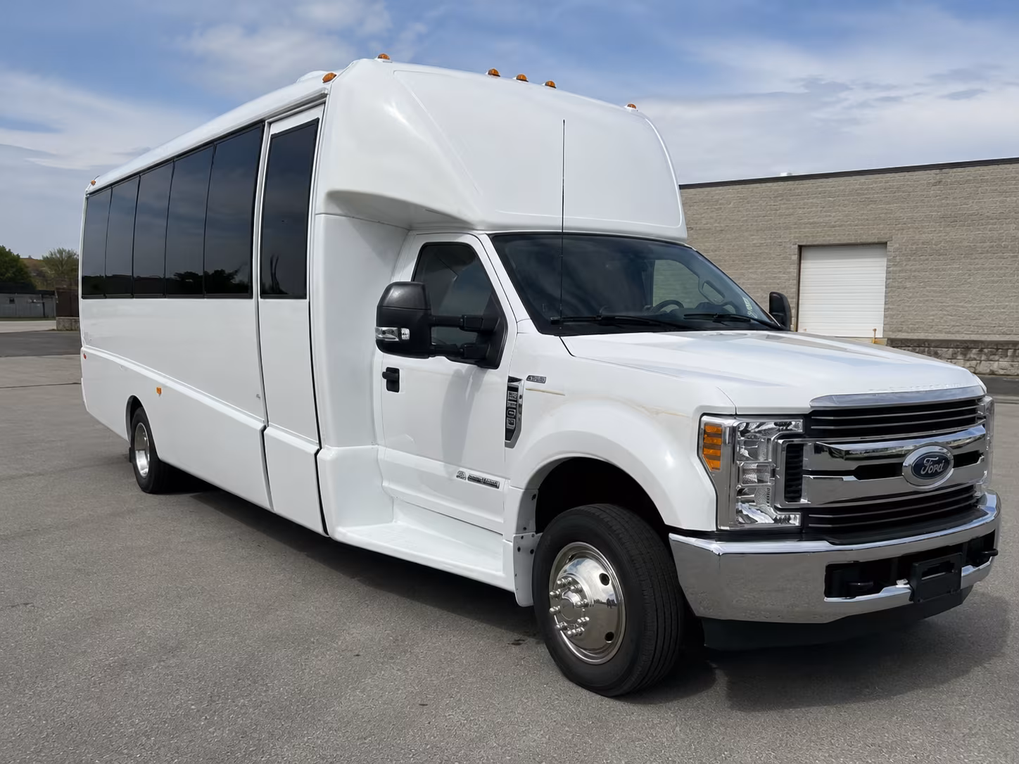 kissimmee comfortable employee shuttle bus rentals in kissimmee