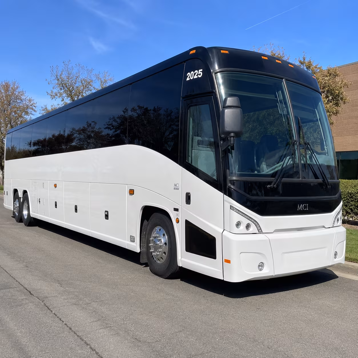 ocoee employee charter buses for small teams and large workforces