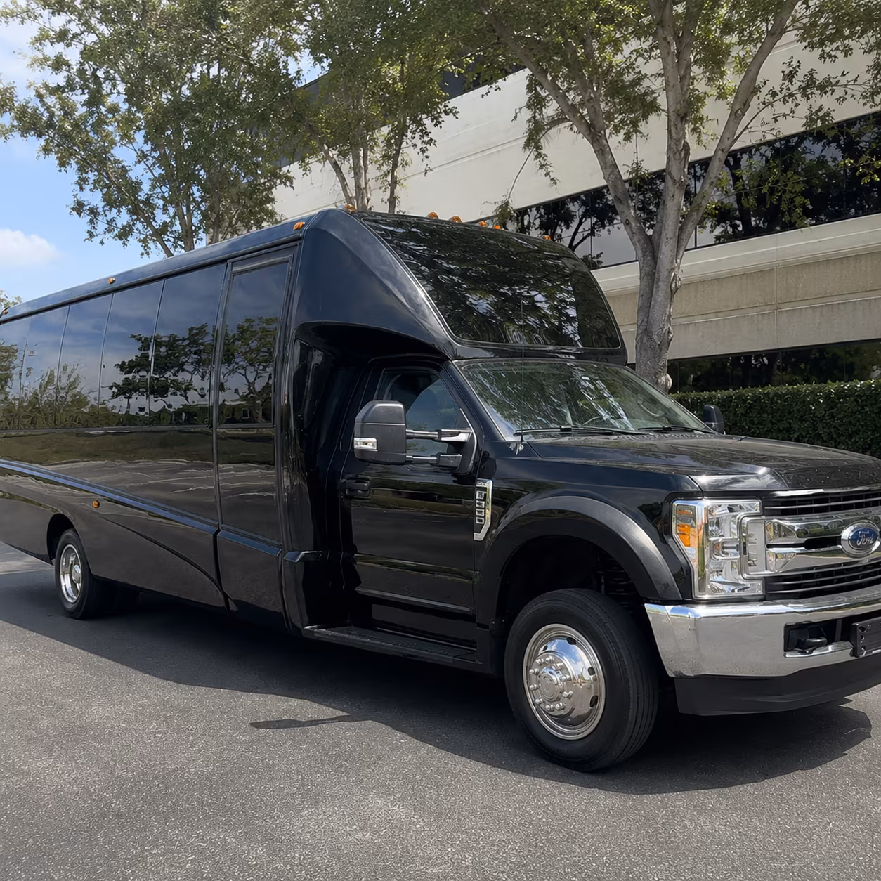 orlando coordinate guest travel with orlando wedding bus rentals