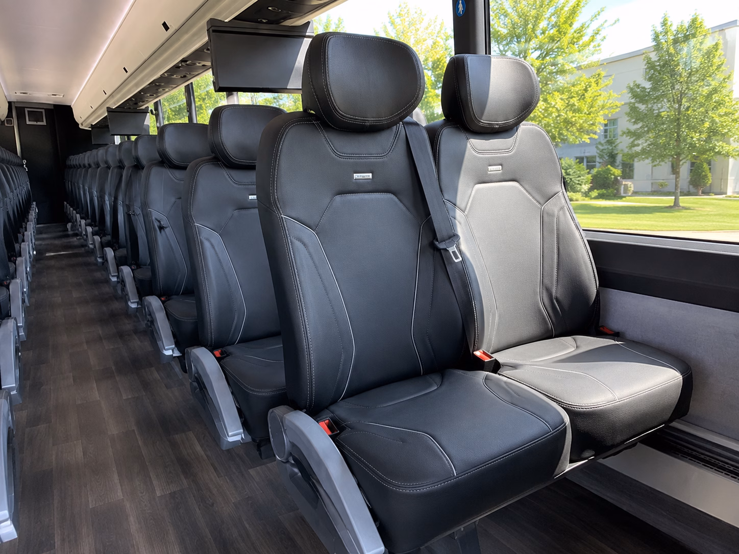 st cloud book charter bus rentals for corporate travel in st cloud