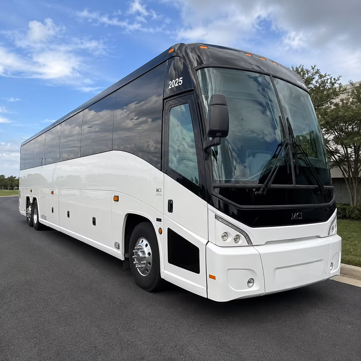 with apopkacharterbuscompany com renting an airport shuttle bus in apopka is quick and straightforward