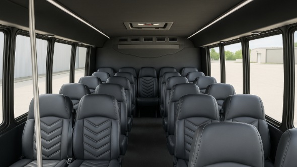 oviedo 28 passenger minibus